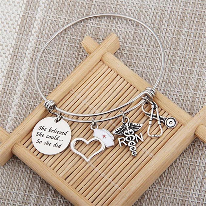 Мода 	 Bangle письма браслета золота Bangles женщин вокруг привесных женщин браслета